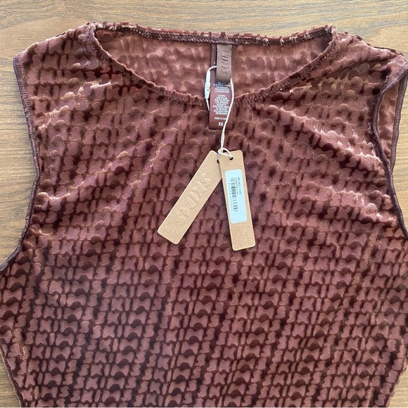 SOLD ❌SKIMS Limited Edition Velvet Bodysuit Chestnut Brown - Picture 2 of 5